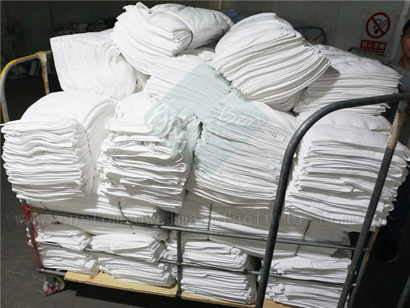 China Bulk Custom cotton Hotel towels manufacturer Bulk White Hotel Towel Cloth Supplier